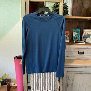 Rhône mens long sleeve shirt size small